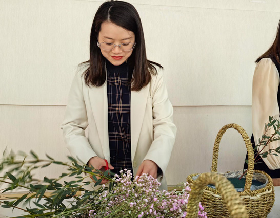 女神節(jié)里笑容翻飛，歡樂不退